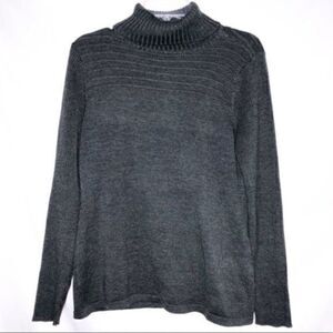 DAISY FUENTES TOP SIZE LARGE  